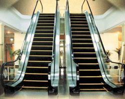 سلالم كهربائية