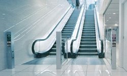 سلالم كهربائية